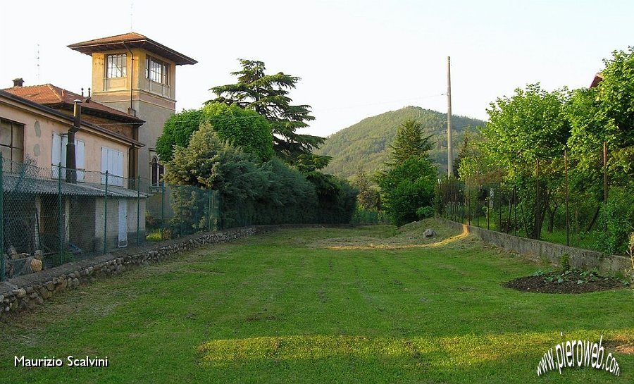 21 Almè. Inizio della discesina verso la stazione.JPG